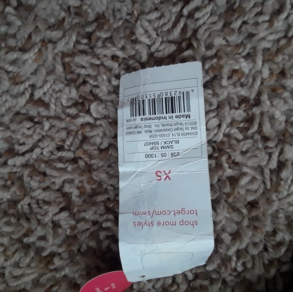 Black handkerchief lace design bikini top - Picture 2 of 3